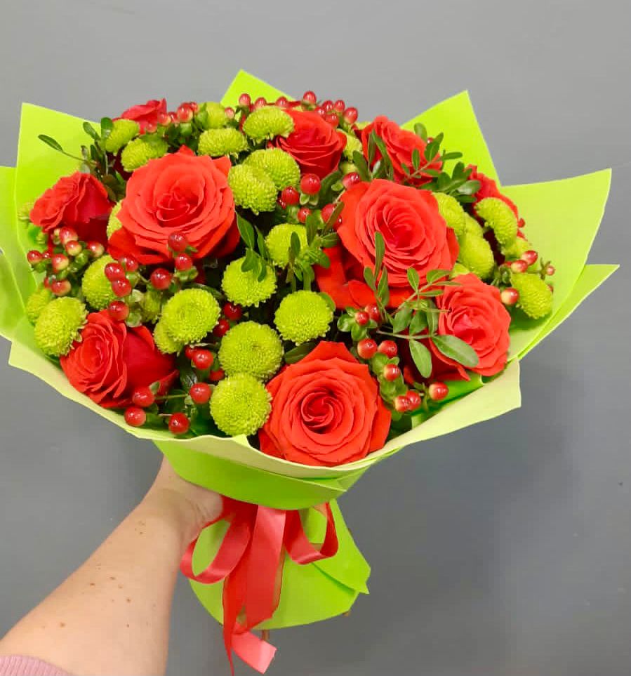 Букет цветов из: Хризантемы и Розы в Царево