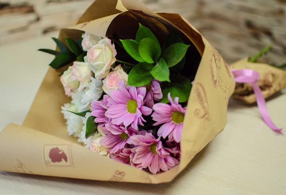 Букет цветов из: Розы и Хризантемы в Царево