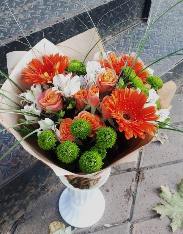 Букет цветов из: Герберы, Хризантемы, Альстромерии и Розы в Царево