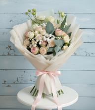 Букет цветов из:  Розы и Лизиантусы в Царево