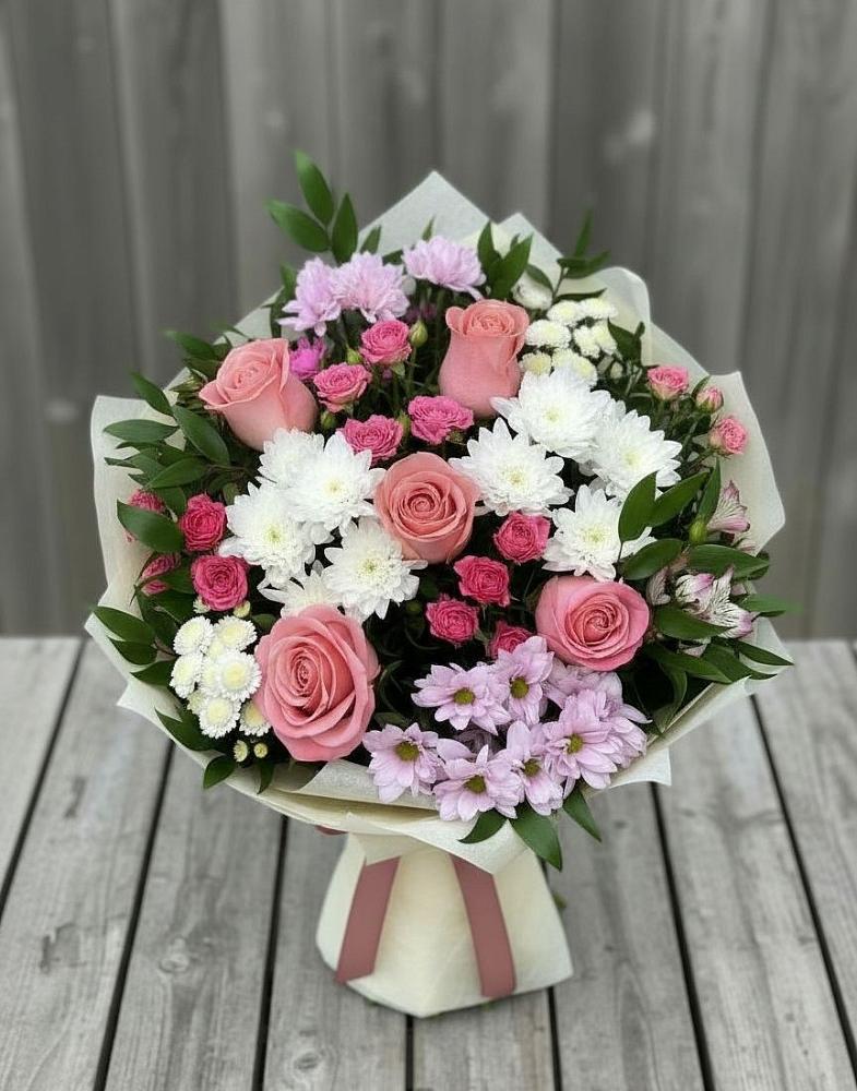 Букет цветов из: Альстромерии, Гвоздики, Розы и Хризантемы в Царево