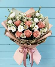 Букет цветов из:  Розы, Альстромерии и Лизиантусы в Царево