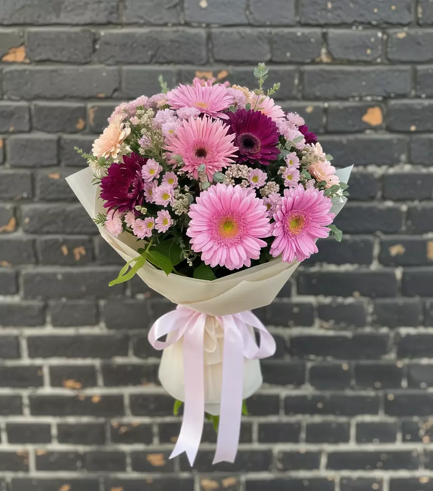 Букет цветов из: Герберы и Хризантемы в Царево