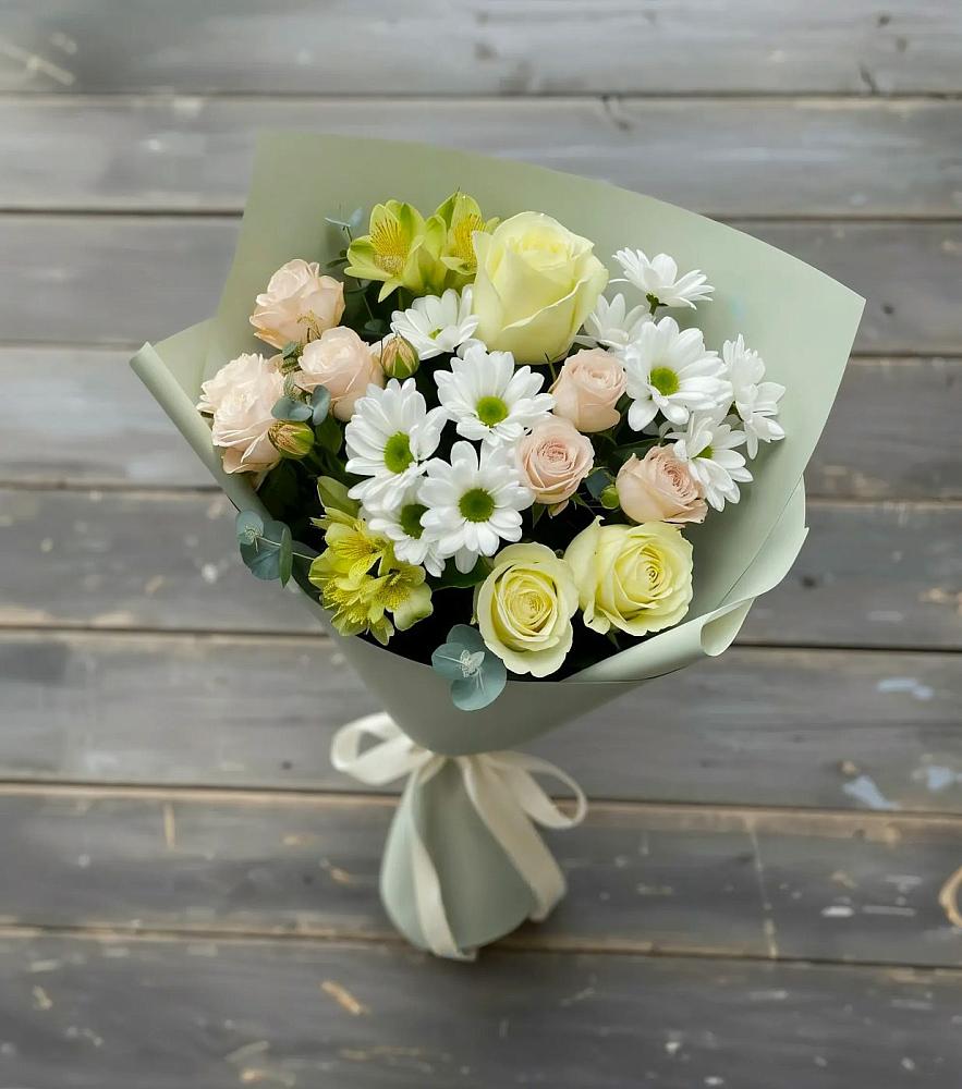 Букет цветов из: Альстромерии, Розы и Хризантемы в Царево