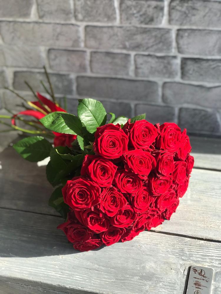 Букет Красные розы Фридом в Царево