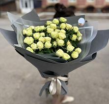 Букет Белые кустовые розы Солинеро #REPLACE_PRED# Царево