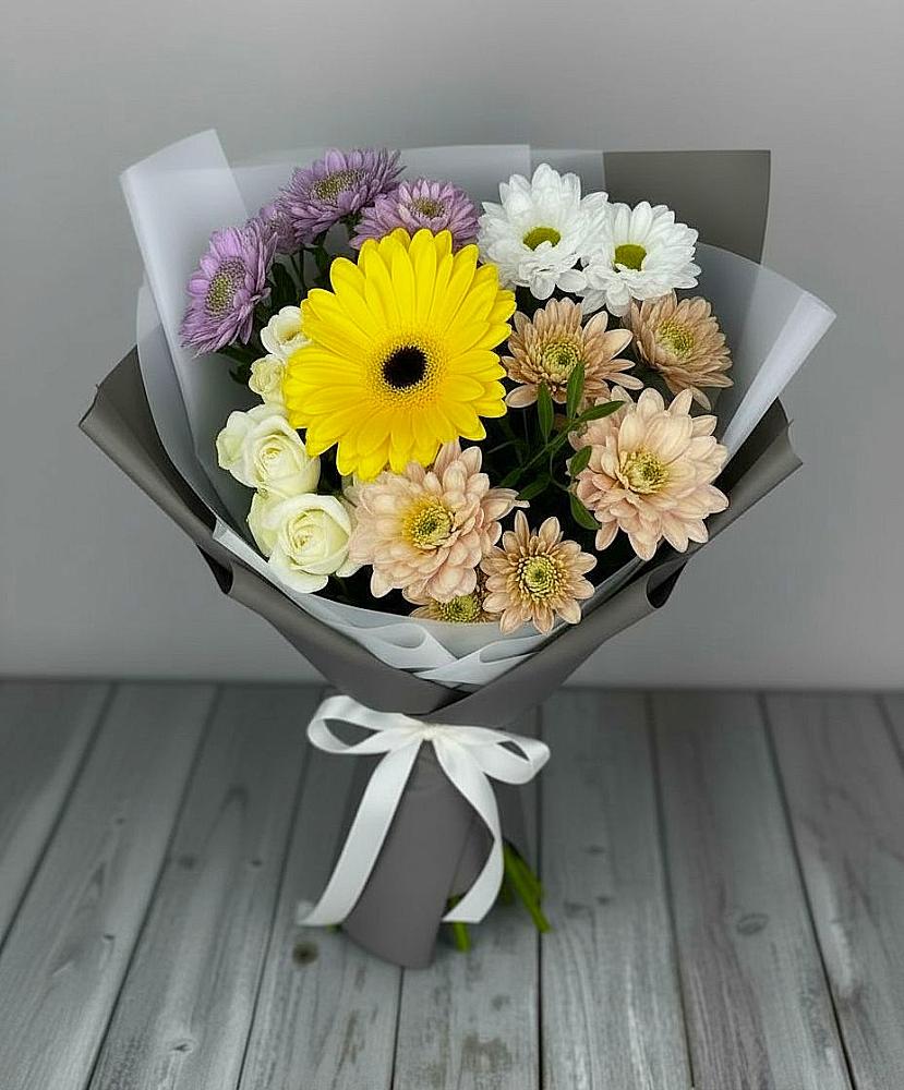 Букет цветов из: Розы, Герберы и Хризантемы в Царево
