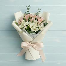 Букет цветов из:  Альстромерии #REPLACE_PRED# Царево