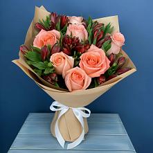 Букет цветов из:  Розы и Альстромерии #REPLACE_PRED# Царево