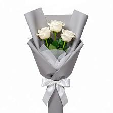 Букет 3 белые розы в Царево