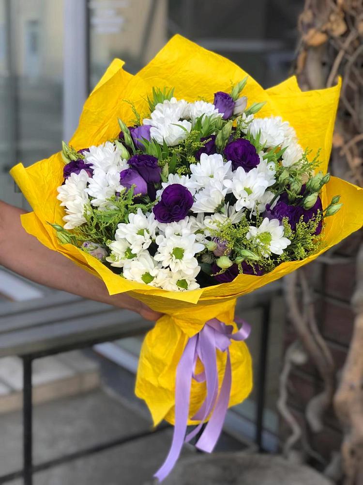 Букет цветов из: Ирисы, Хризантемы и Ромашки в Царево