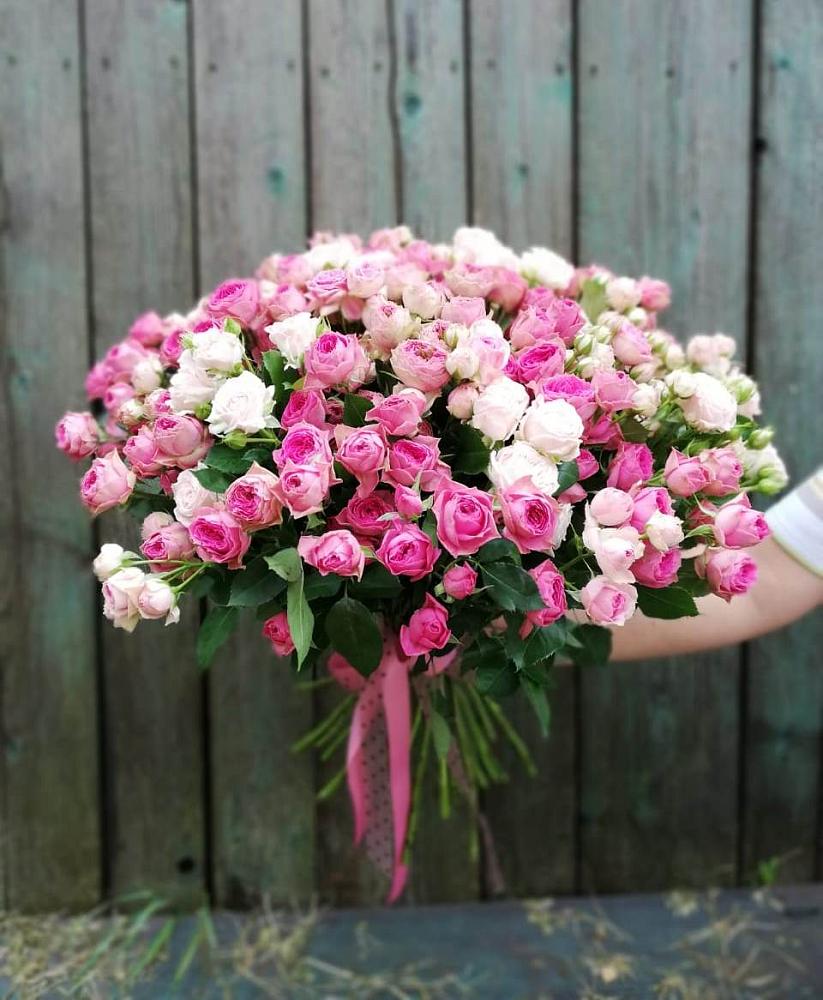 Букет Розовые кустовые розы Натали и Лав Лидия в Царево