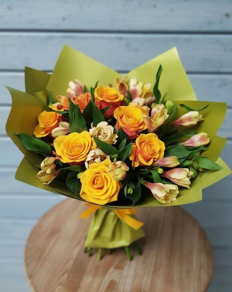 Букет цветов из: Альстромерии и Розы в Царево