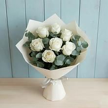 Букет Белые розы в Эвкалипте в Царево