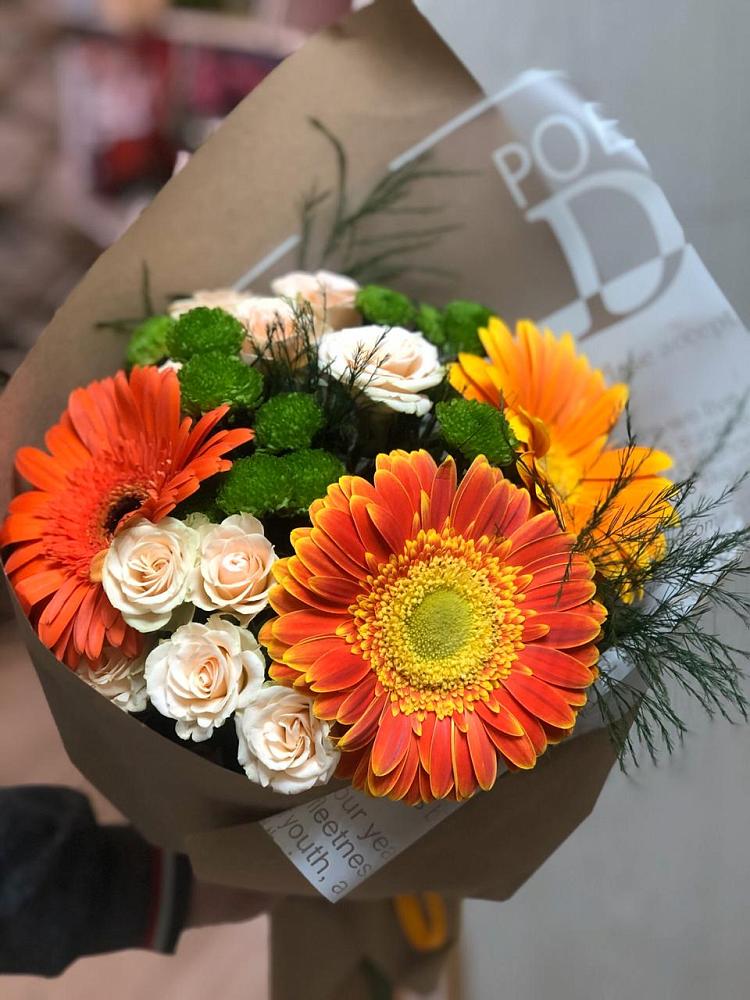 Букет цветов из: Герберы, Хризантемы и Розы в Царево