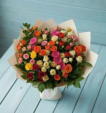 Букет Микс из разноцветных кустовых роз в Царево