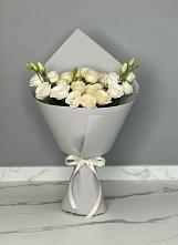 Букет цветов из:  Розы и Лизиантусы в Царево